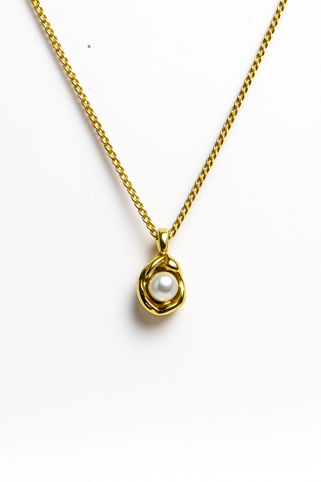 Golden Pearl Nest Pendant Necklace | Anti Tarnish | Stainless Steel