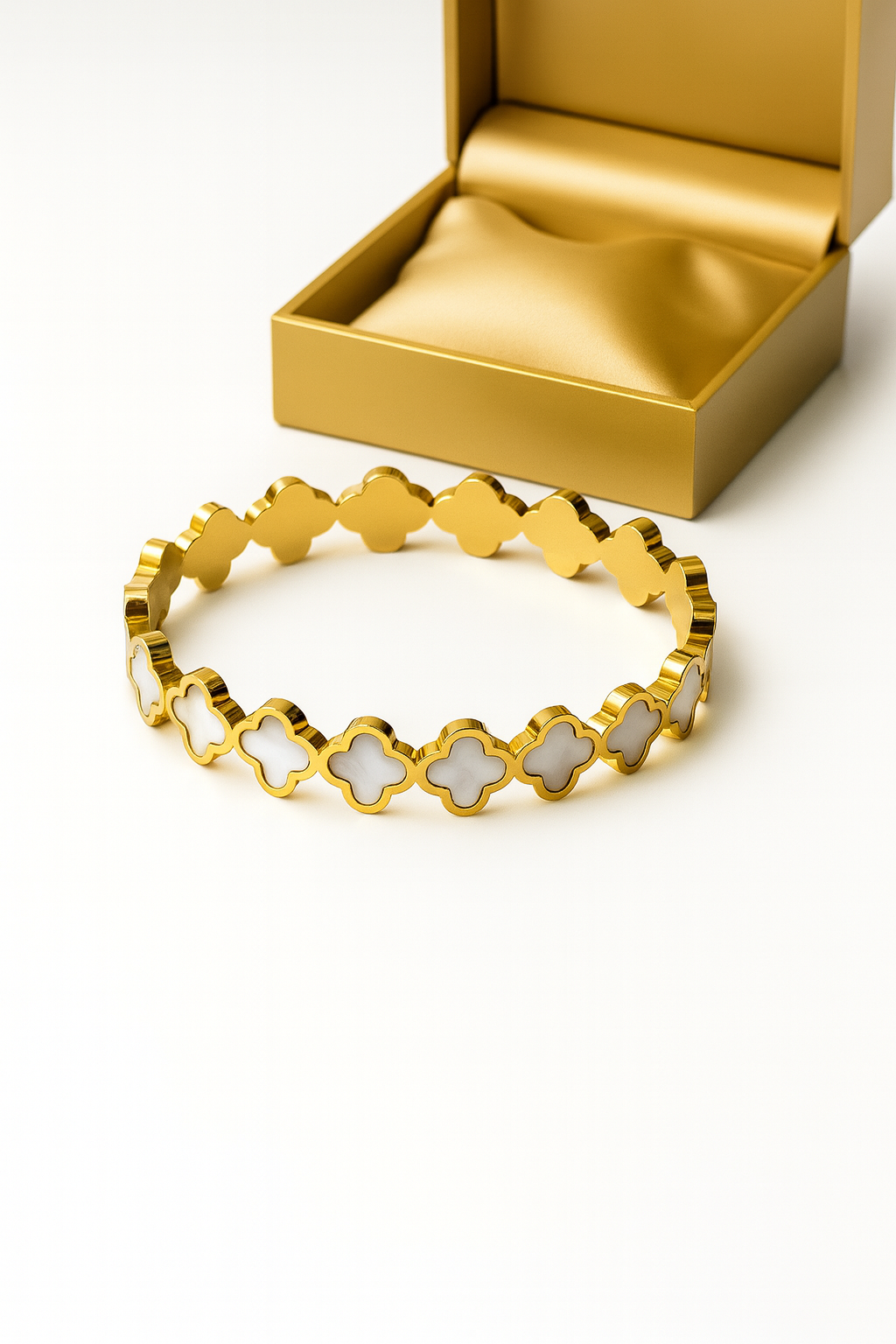 Gold Clover Design Bangle Bracelet | Anti Tarnish | Stainless Steel