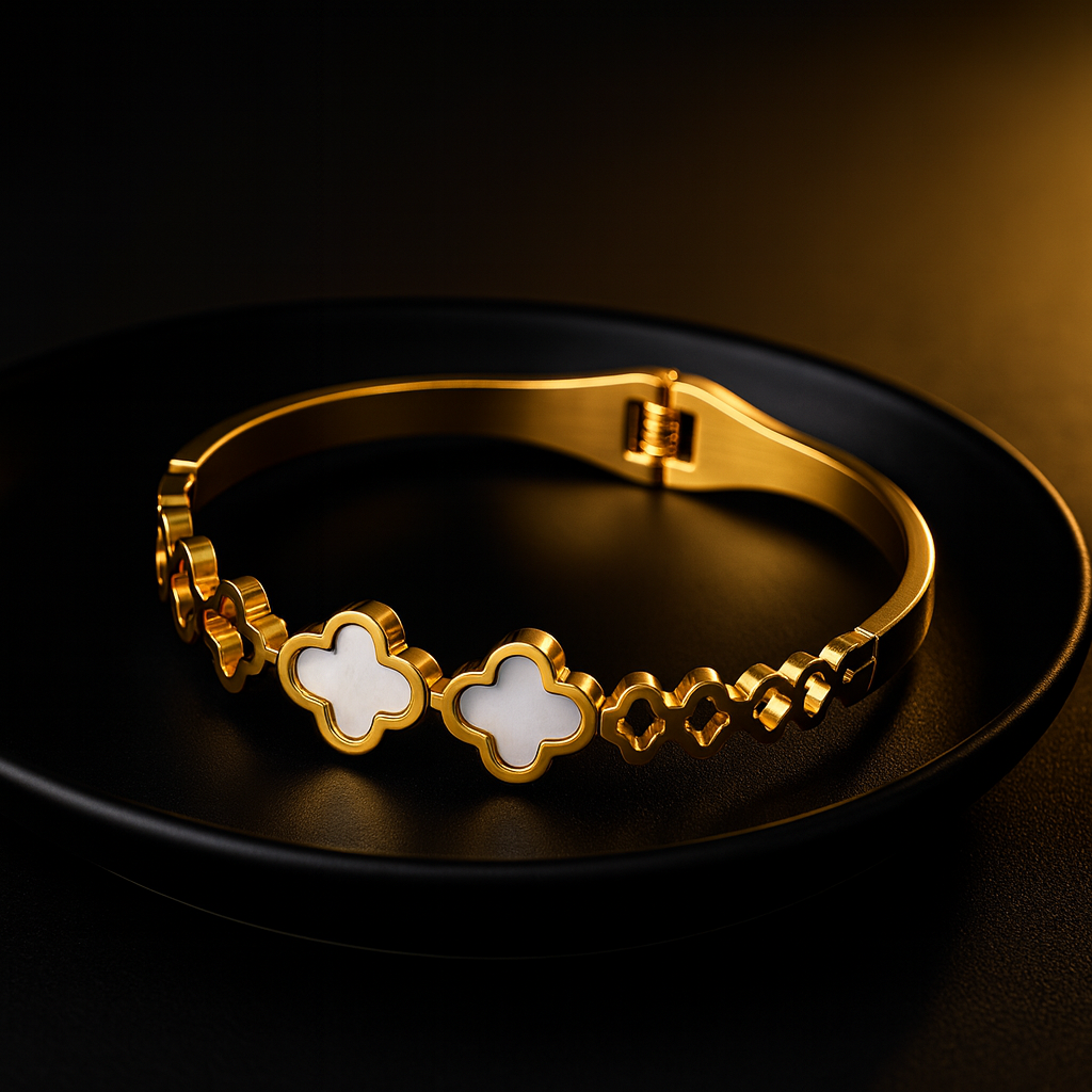 Elegant Clover Design Bracelet for Women | Anti Tarnish | Stainless Steel