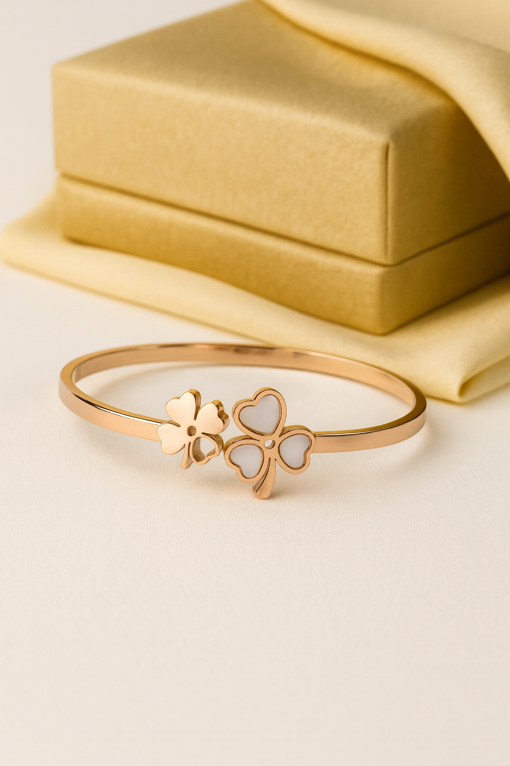 Rose Gold Clover Charm Bracelet | Anti Tarnish | Stainless Steel