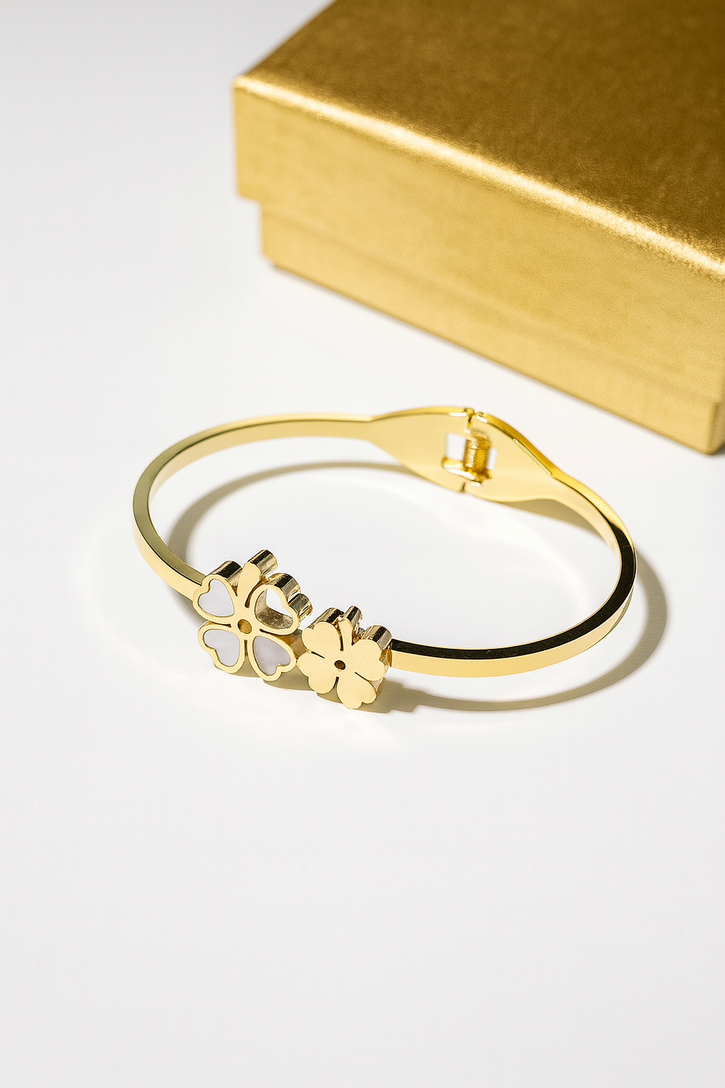 Rose Gold Clover Charm Bracelet | Anti Tarnish | Stainless Steel