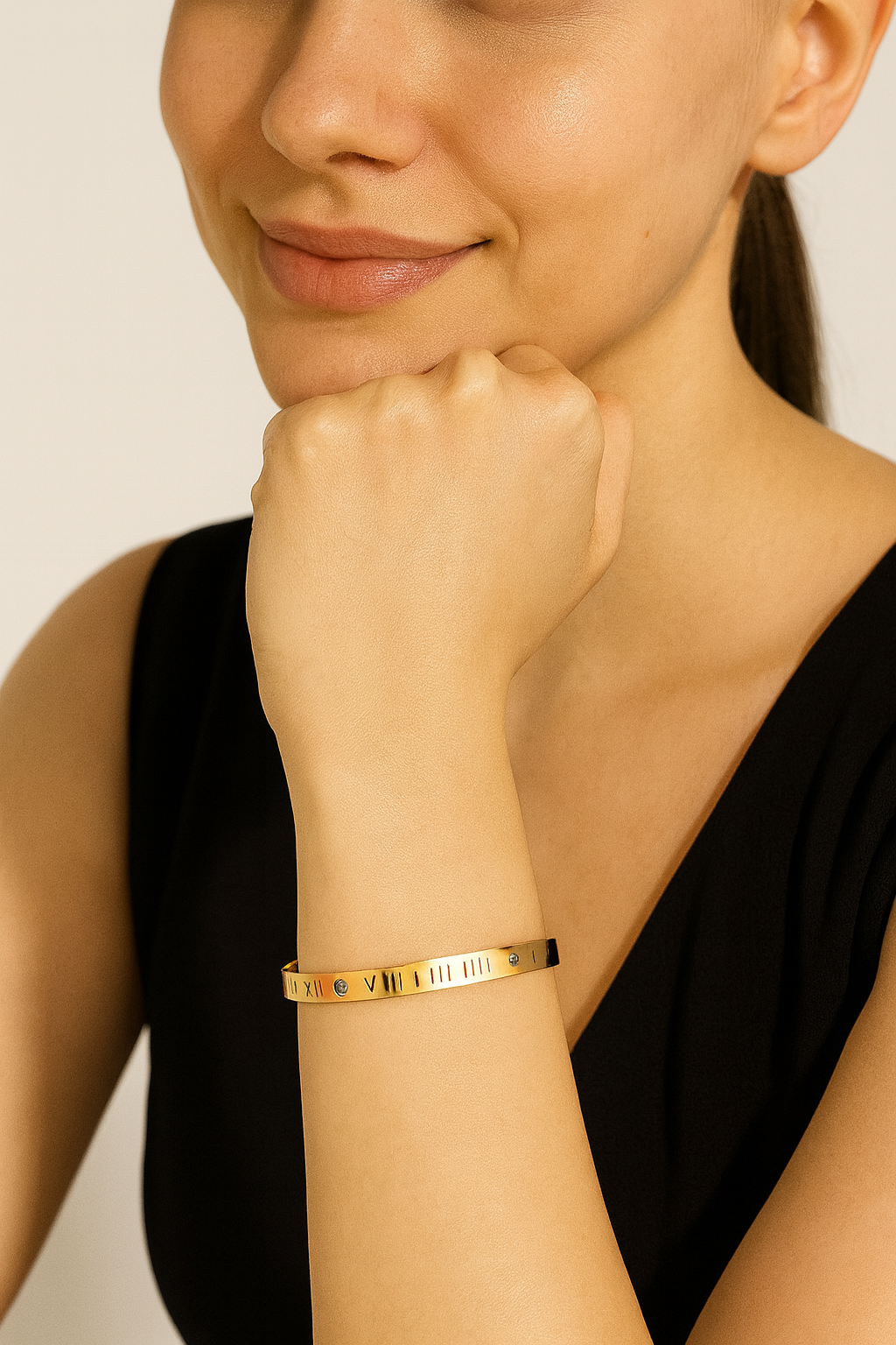 Gold Roman Numeral Bracelet with Crystals | Anti Tarnish | Stainless Steel