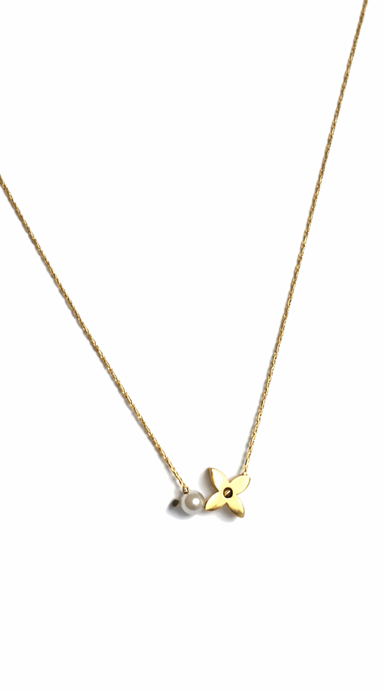 Gold Flower & Pearl Pendant Necklace for Women – Elegant Minimal Jewelry | Anti Tarnish - Stainless Steel