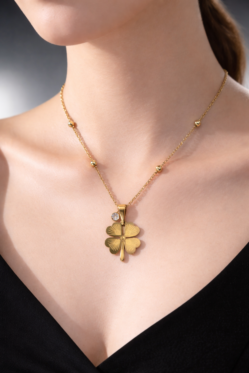 Gold Four Leaf Clover Crystal Pendant Necklace for Women – Lucky Charm Jewelry | Anti Tarnish - Stainless Steel