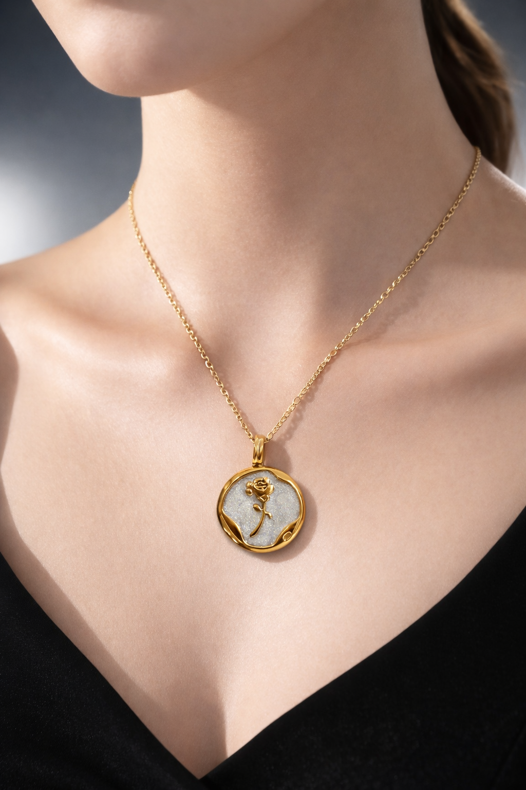 Gold Rose Coin Pendant Necklace for Women – Elegant Floral Charm Jewelry | Anti Tarnish - Stainless Steel