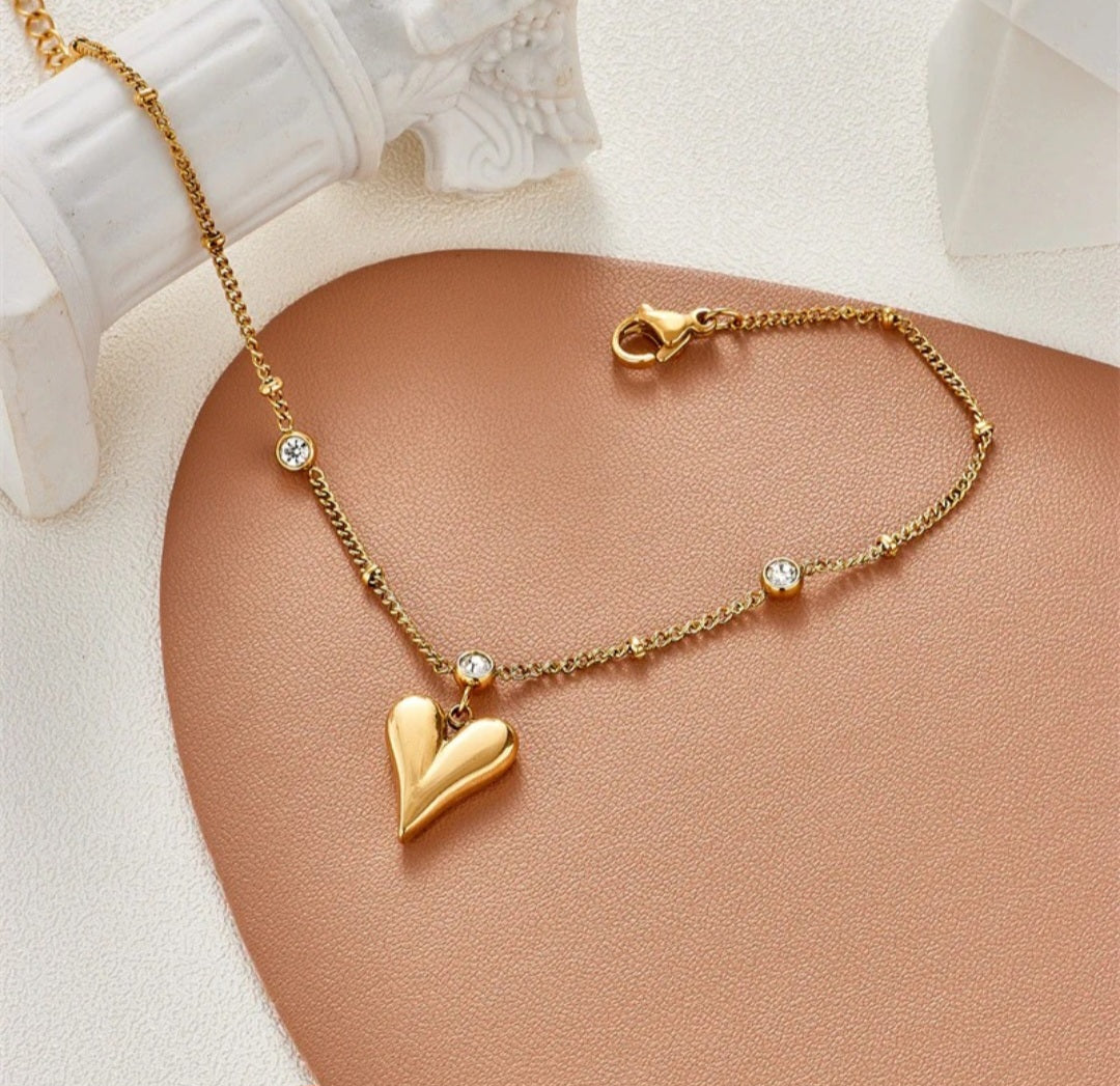 Gold Heart Charm Bracelet | Anti Tarnish - Stainless Steel