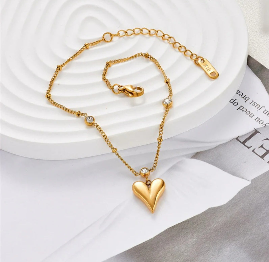 Gold Heart Charm Bracelet | Anti Tarnish - Stainless Steel