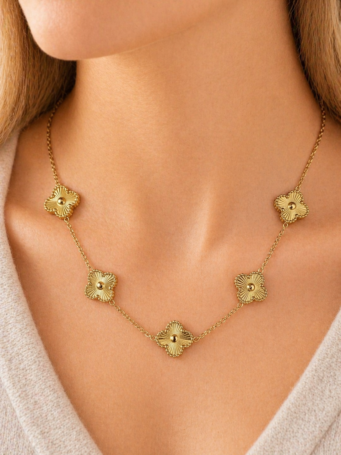 Gold Clover Motif Necklace | Anti Tarnish - Stainless Steel