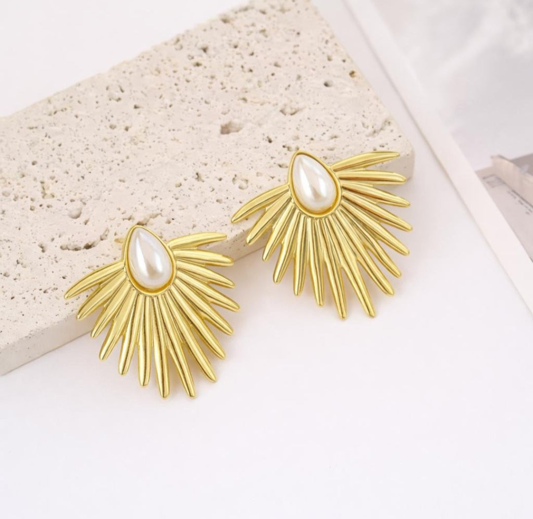 Gold Sunburst Pearl Stud Earrings | Anti Tarnish - Stainless Steel