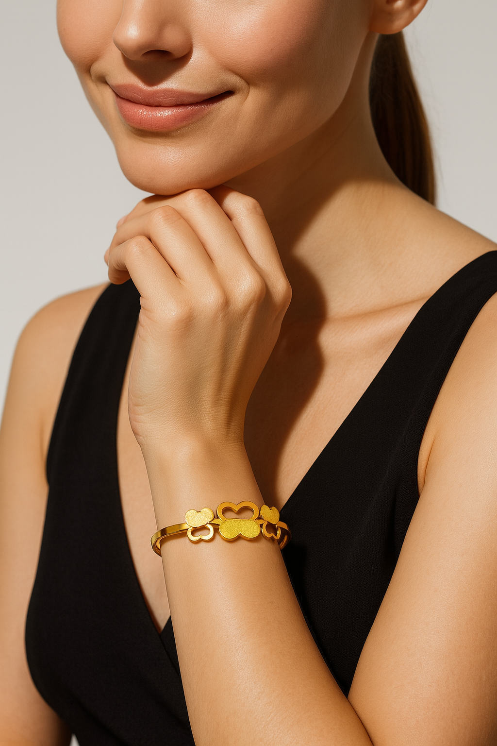 ✨ Golden Butterfly Bangle Bracelet ✨ | Anti Tarnish | Stainless Steel