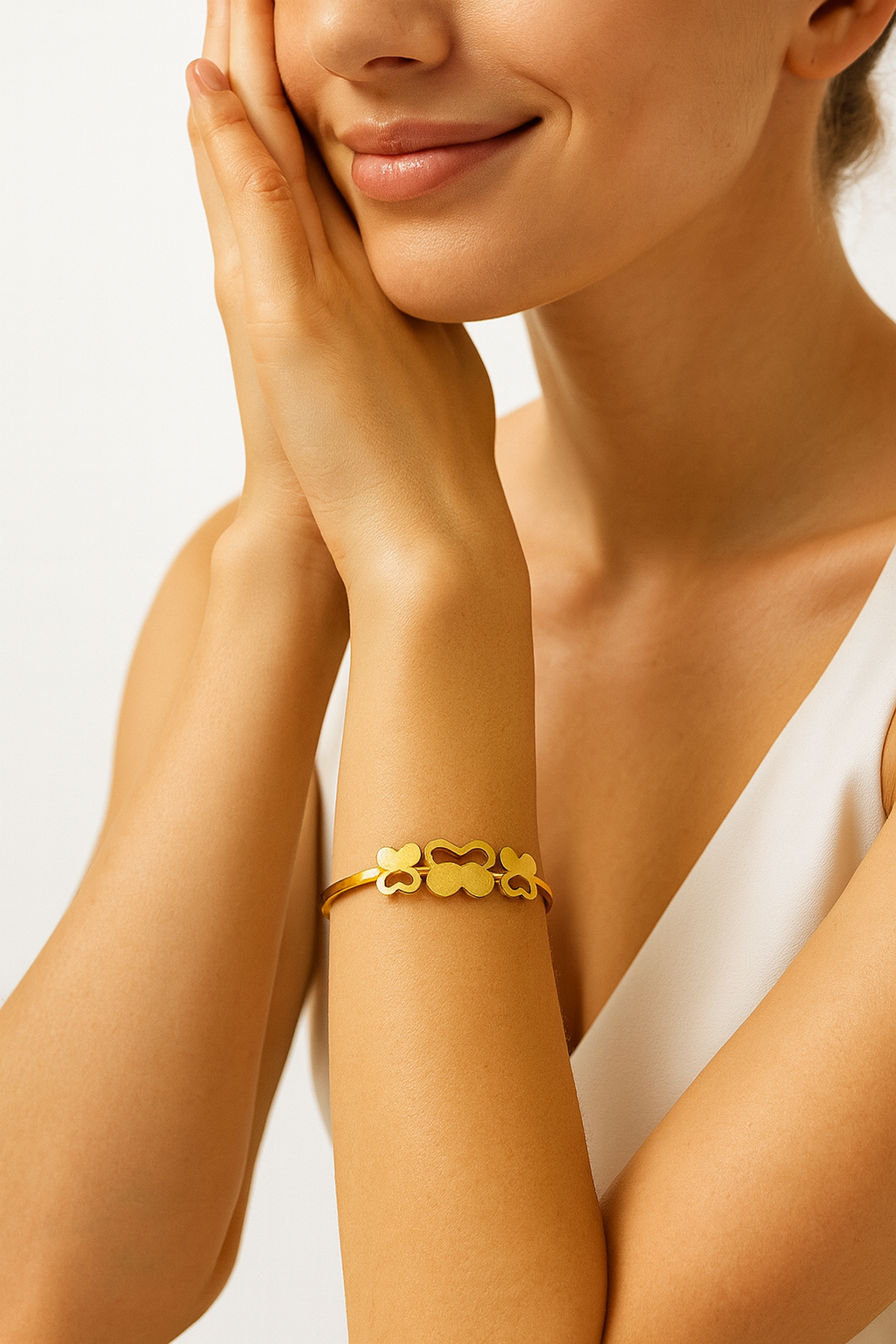 ✨ Golden Butterfly Bangle Bracelet ✨ | Anti Tarnish | Stainless Steel