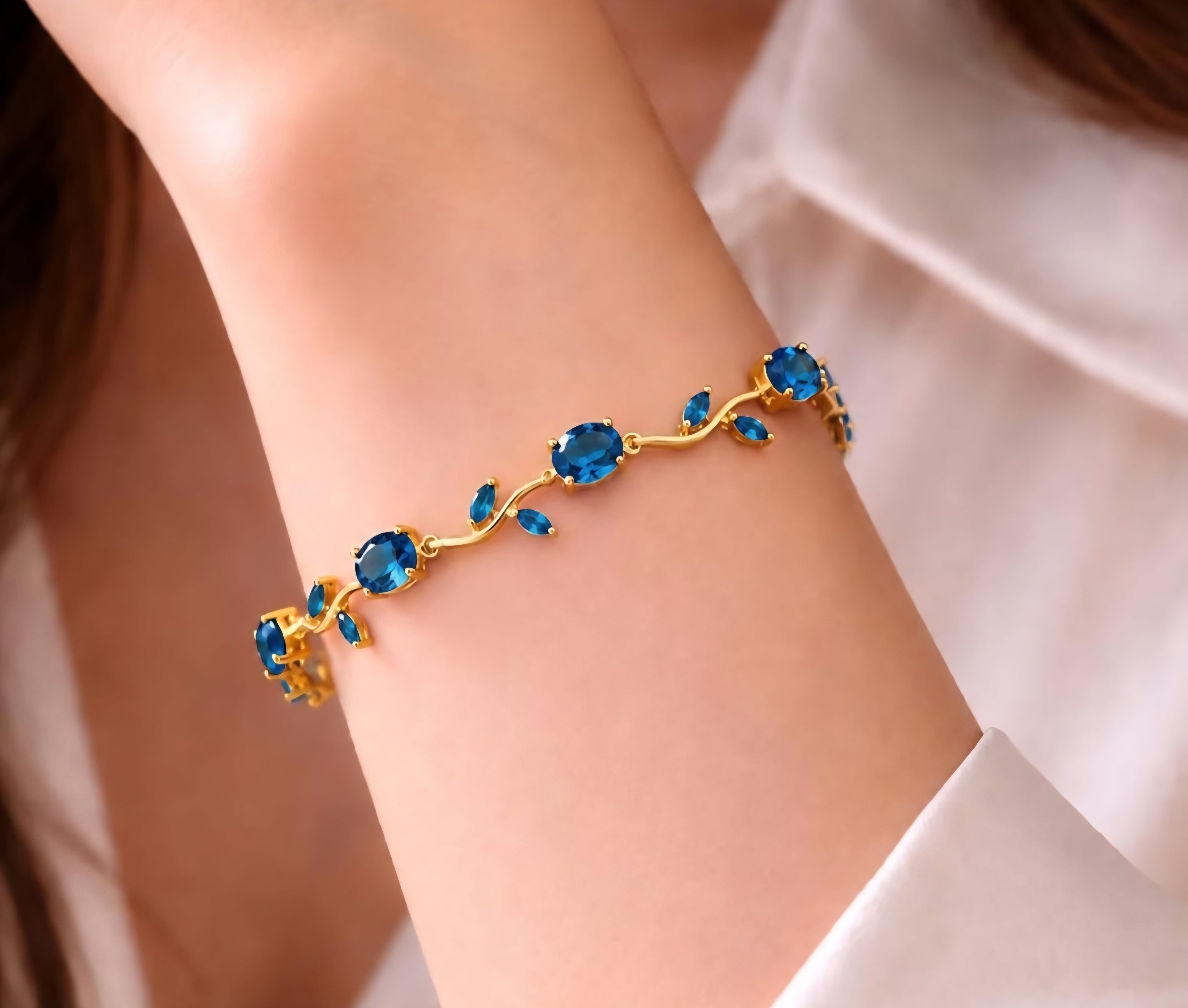 Ruby Crystal Tulip Bracelet | Anti Tarnish - Stainless Steel