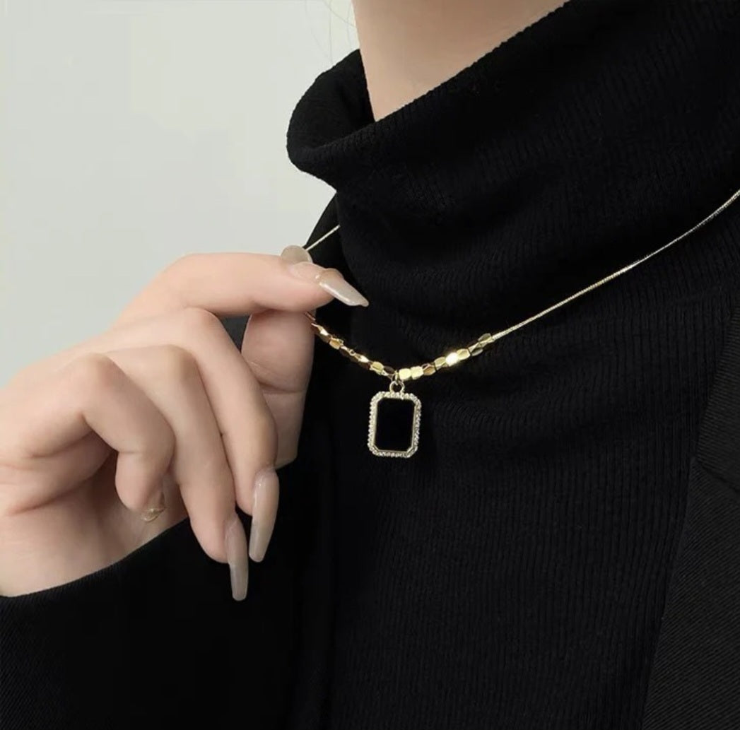 Black Pendant Beaded Necklace | Anti Tarnish - Stainless Steel