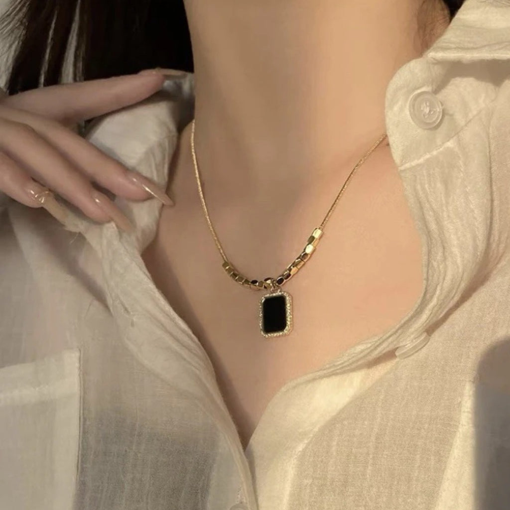 Black Pendant Beaded Necklace | Anti Tarnish - Stainless Steel