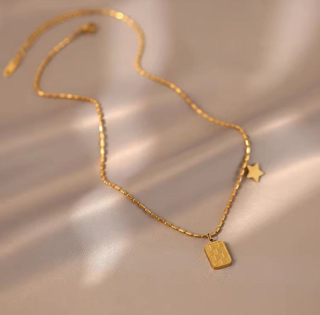 Star Charm Pendant Necklace | Anti Tarnish - Stainless Steel