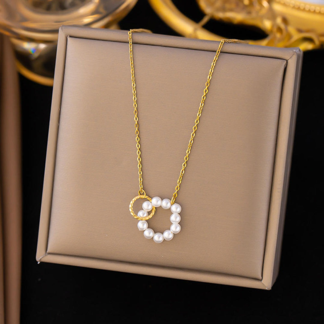 Pearl Heart Pendant Necklace | Anti Tarnish - Stainless Steel