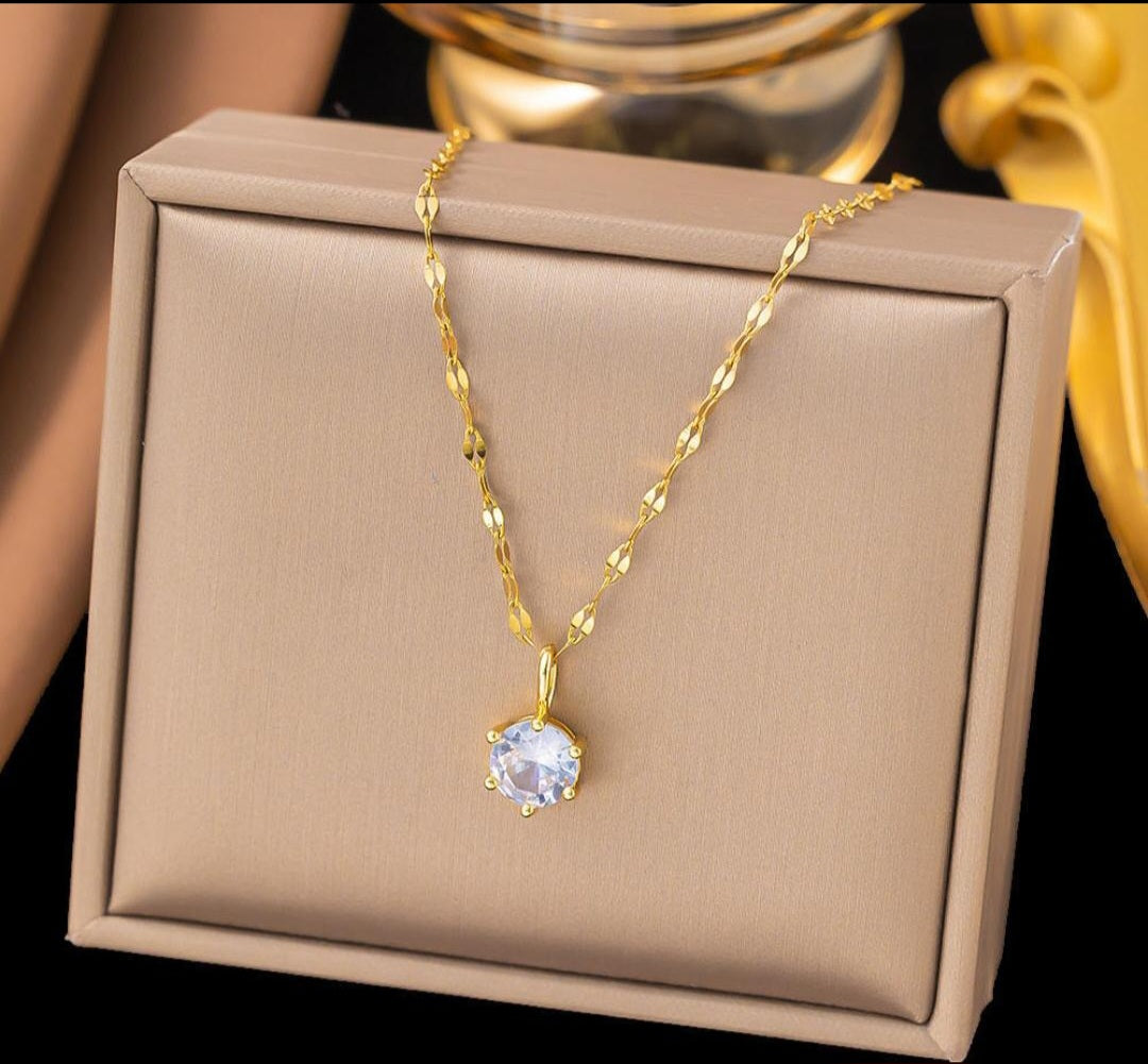 Solitaire Crystal Necklace | Anti Tarnish - Stainless Steel