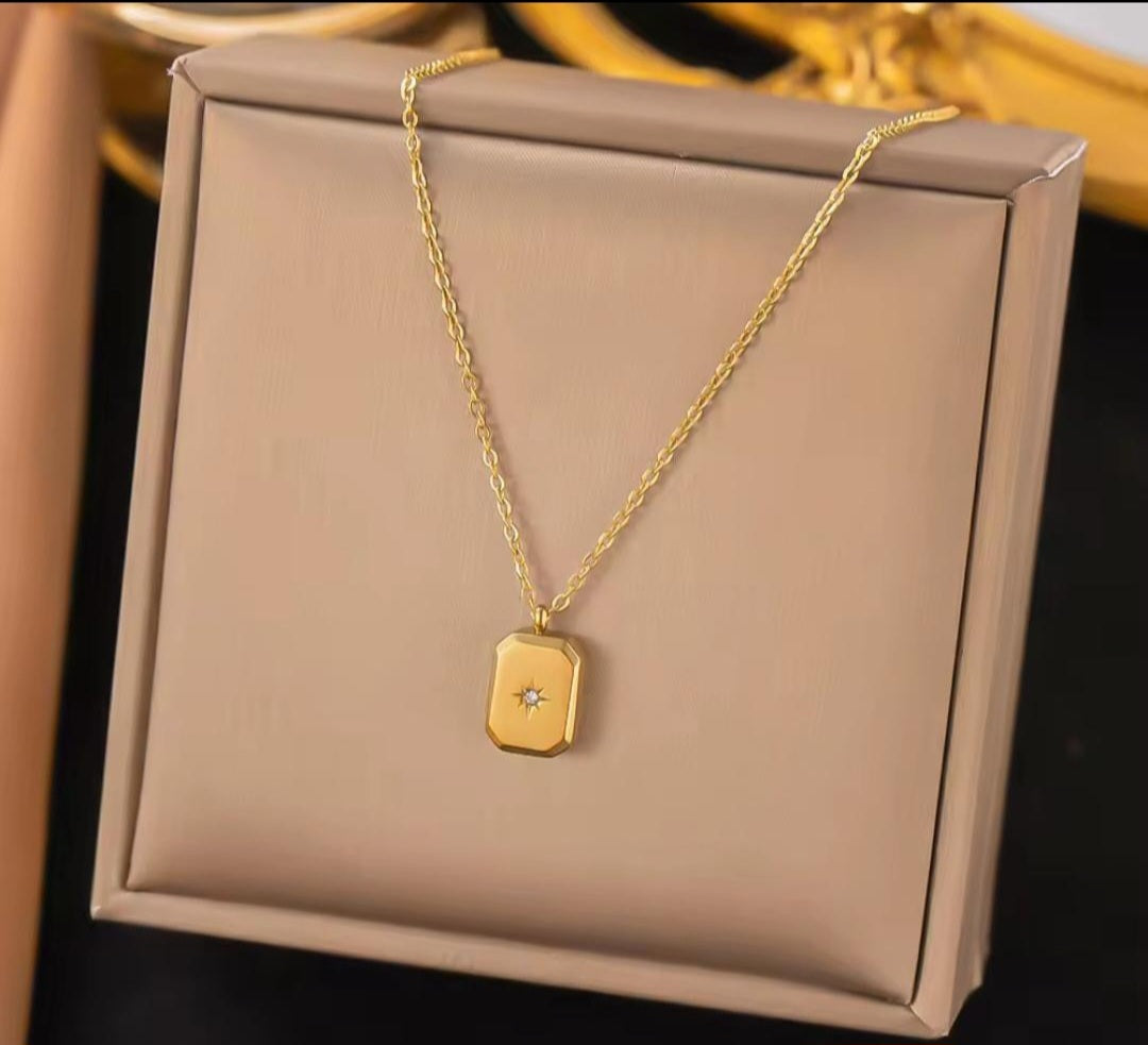 North Star Tag Necklace | Anti Tarnish - Stainless Steel