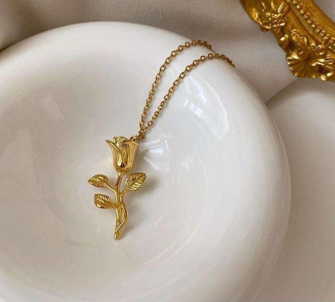 Rose Bloom Necklace - Anti Tarnish - Stainless Steel