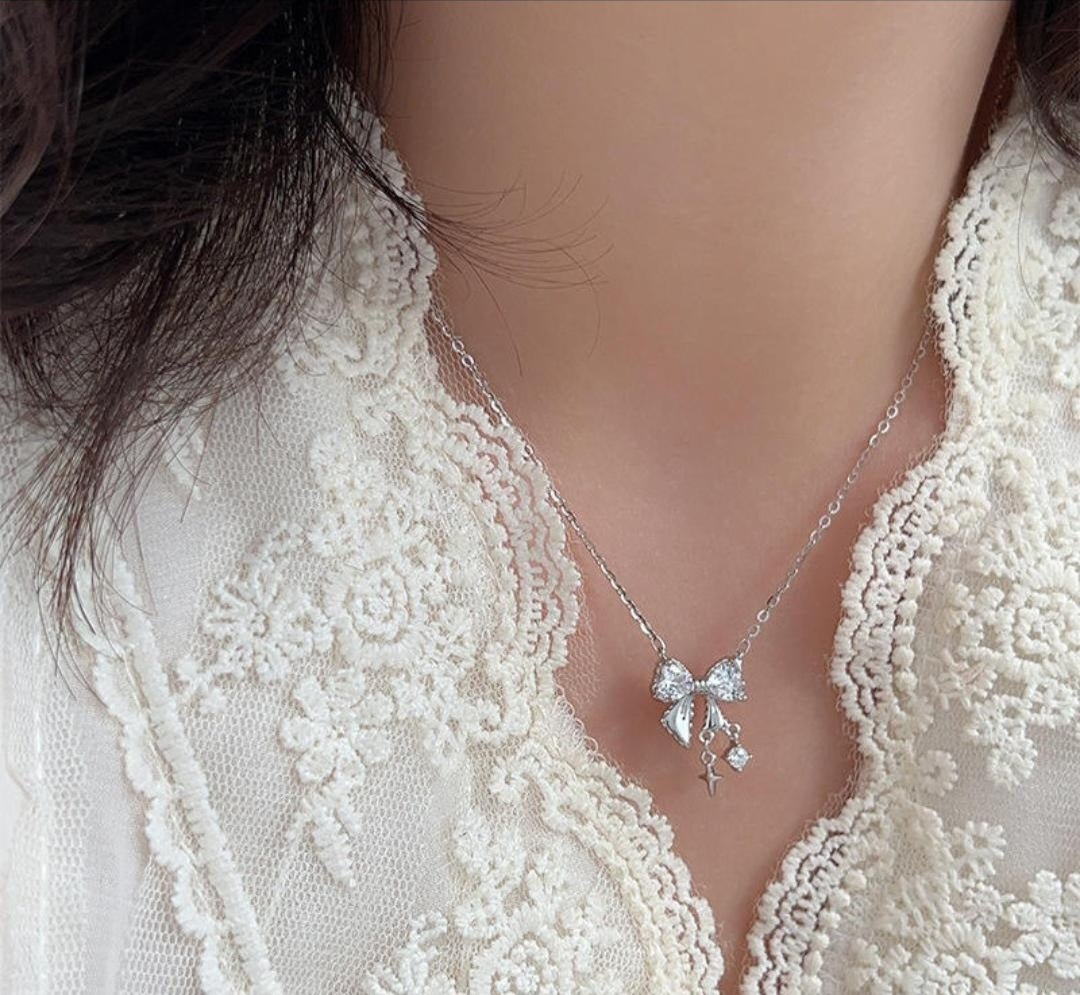 Crystal Bow Necklace - Anti Tarnish - Stainless Steel